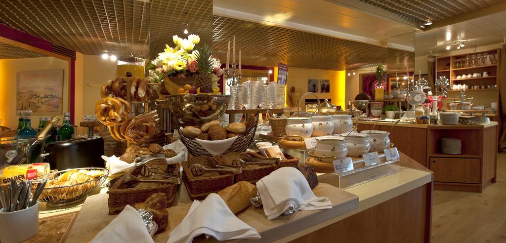 City Hotel Ost Am Koe اوغسبورغ المظهر الخارجي الصورة